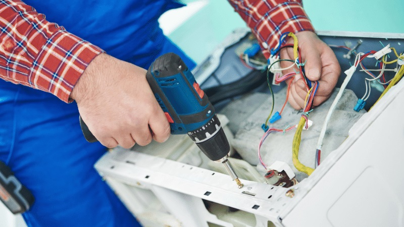 Urla Viessmann Viessmann çamaşır makinesi kart tamiri – Su almama arızası orijinal parça ile giderildi. - Teknik servis örneği
